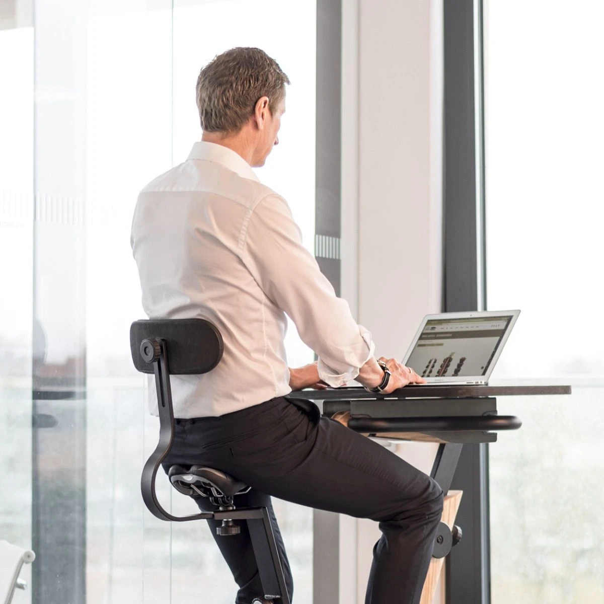 NOHRD Bike - Laptop Tray Desk Attachment 7 NOHRD Bike - Laptop Tray Desk Attachment - Image 5