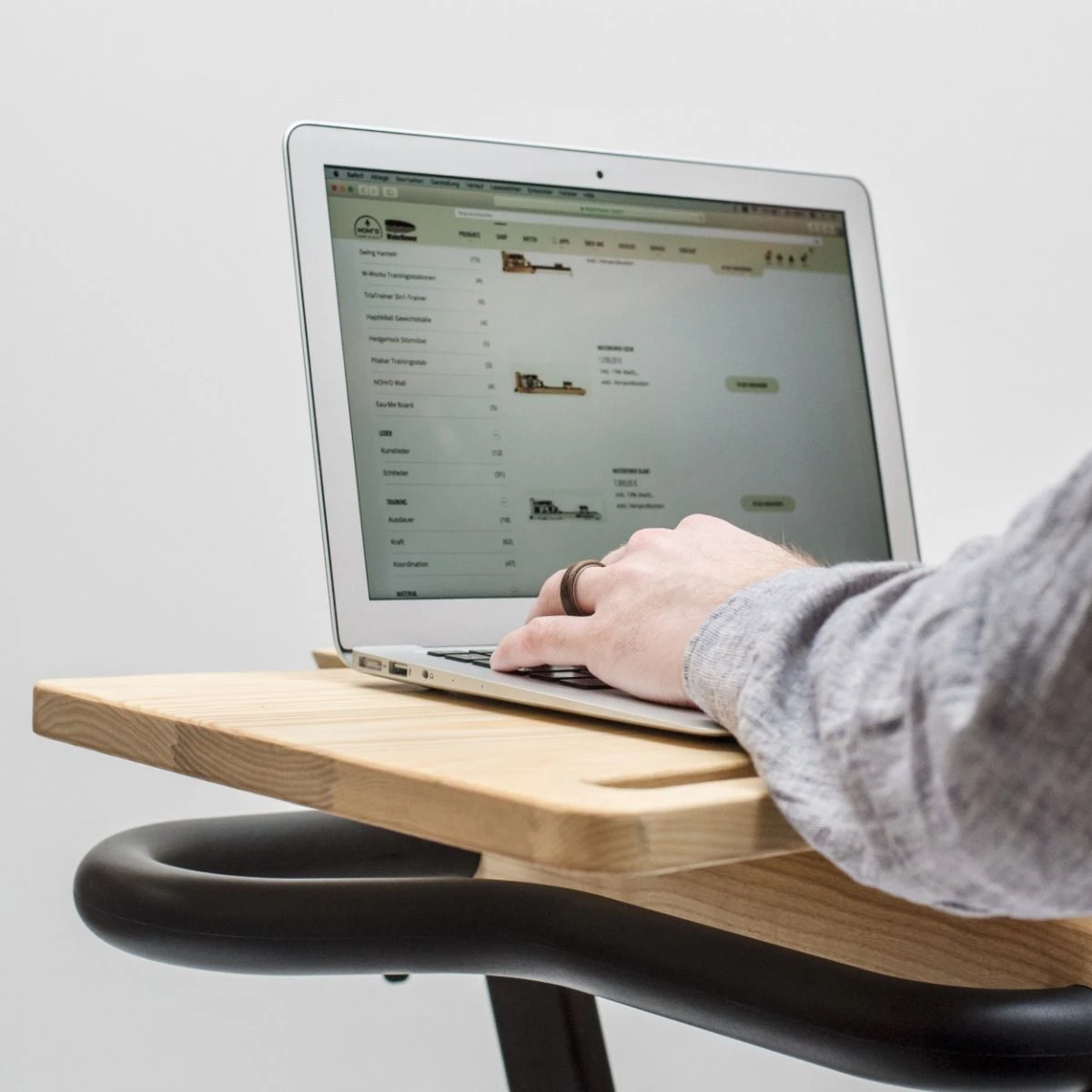 NOHRD Bike - Laptop Tray Desk Attachment 6 NOHRD Bike - Laptop Tray Desk Attachment - Image 4